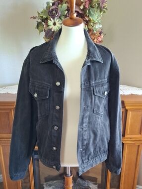 Women's Oversized Black Denim Jacket